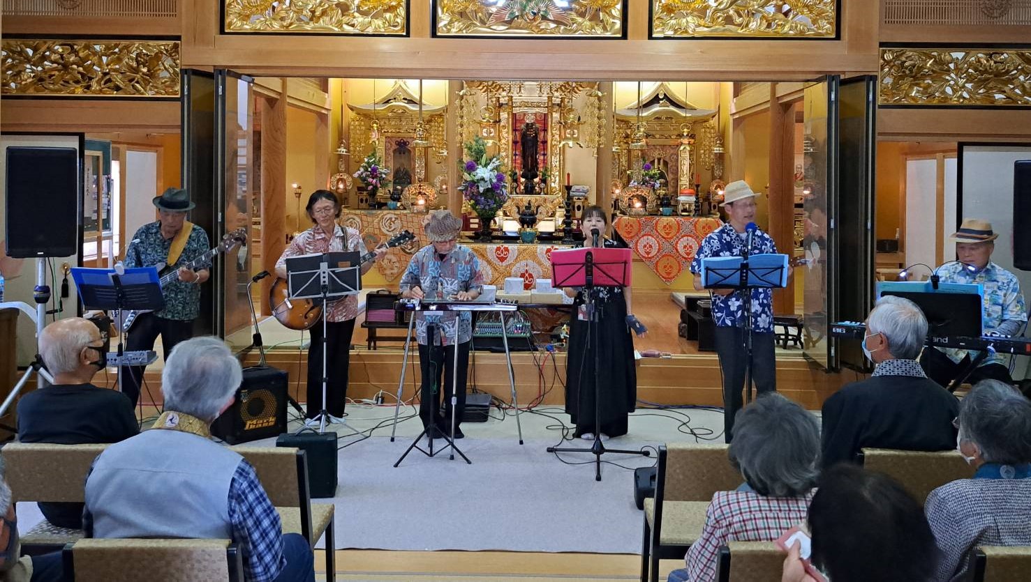 教願寺での降誕会で演奏